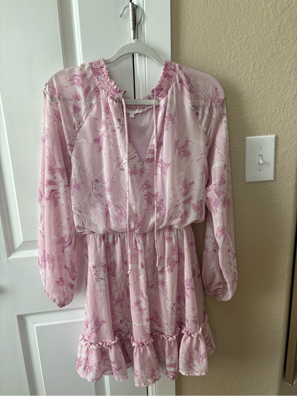 Gianni Bini Dusty Pink Floral Mini Dress with Ruffle Hem